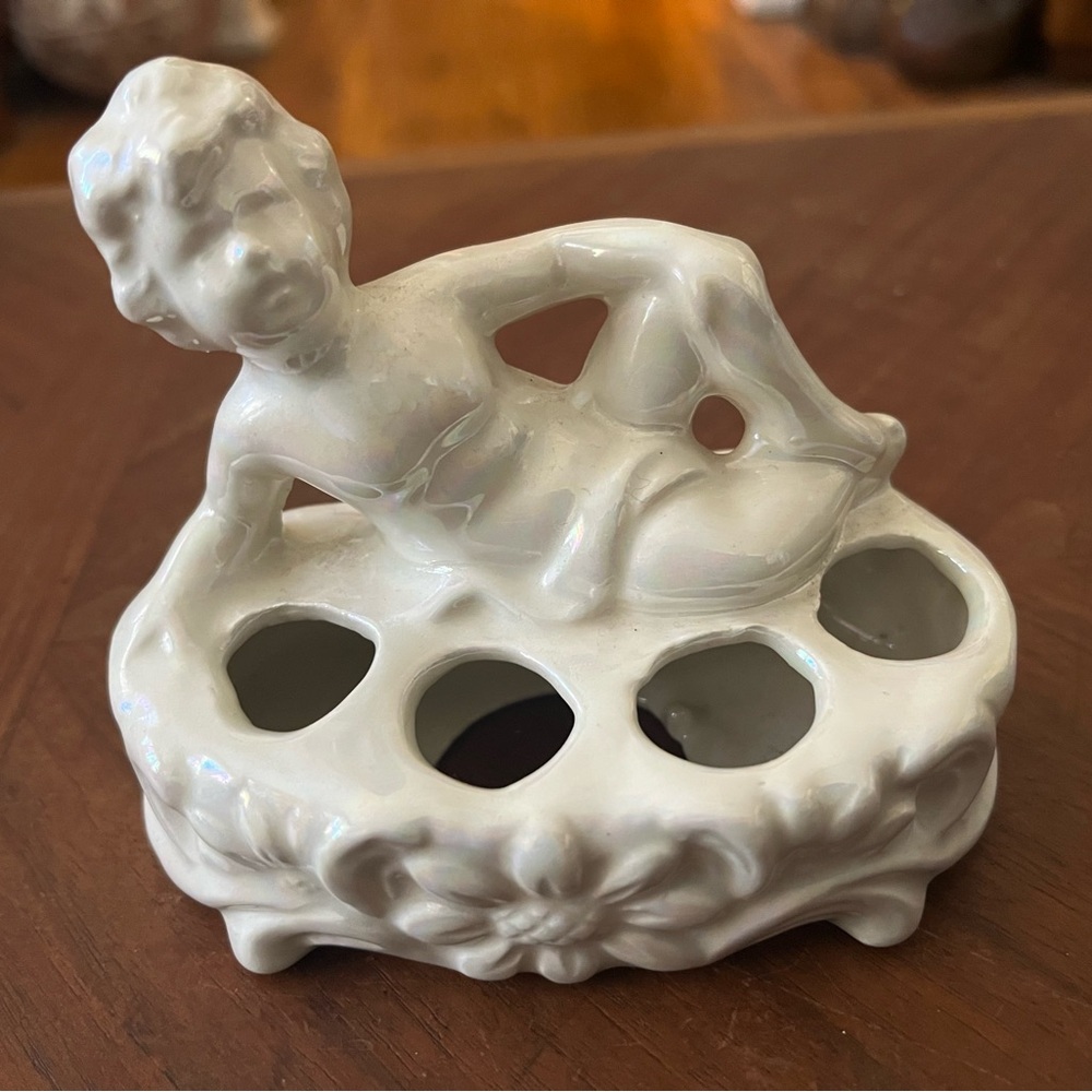 Ceramic Cherub Lipstick Holder